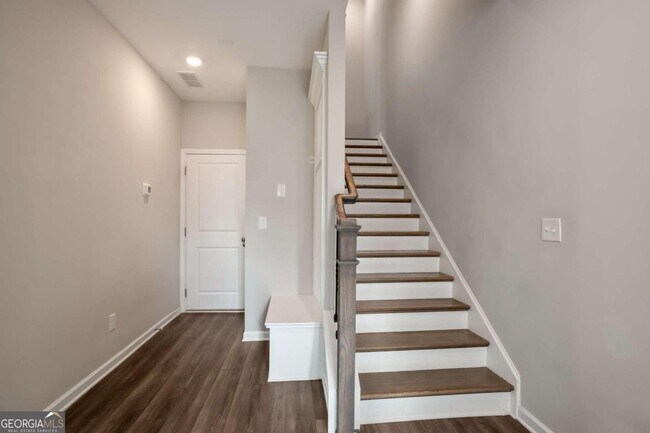 Building Photo - 2598 Gemini St