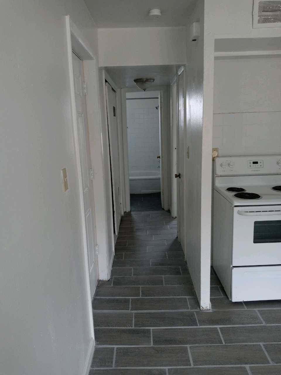 1821 Alcoy Rd Cleveland, OH 44112 – photo 4