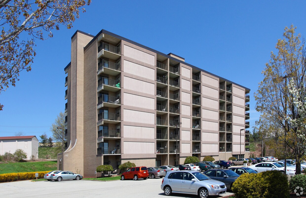 East Boro Apartments 4165 Ivanhoe Dr Monroeville, PA