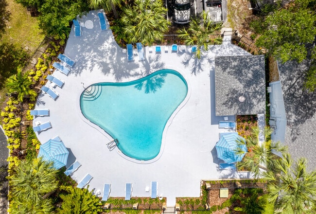 Pool - Sherwood Oaks