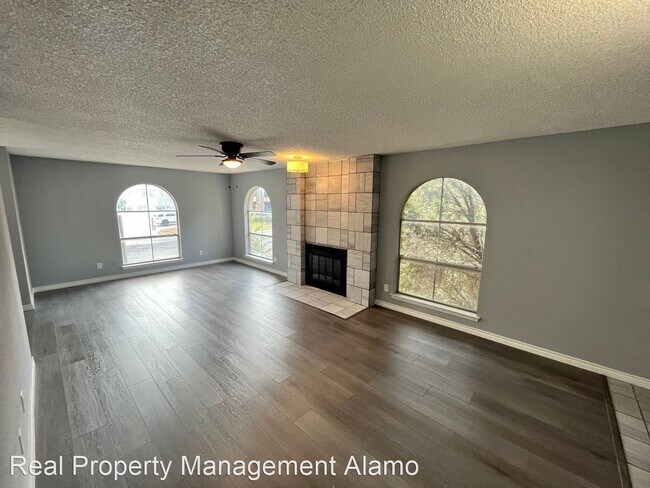 Building Photo - 3 br, 2 bath House - 8915 Datapoint Dr APT...