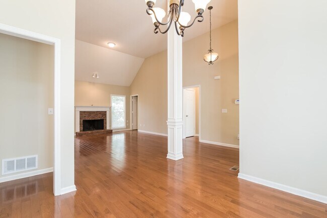 Building Photo - 7850 Wynfield Cir