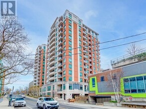 Building Photo - 319 Merton St