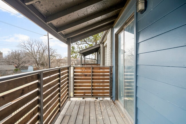 Building Photo - Waterside Apartments Tulsa