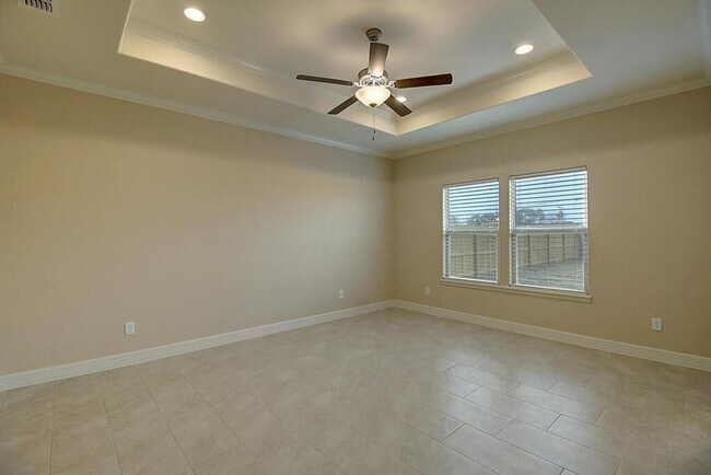 Building Photo - 7510 Sable Creek Dr