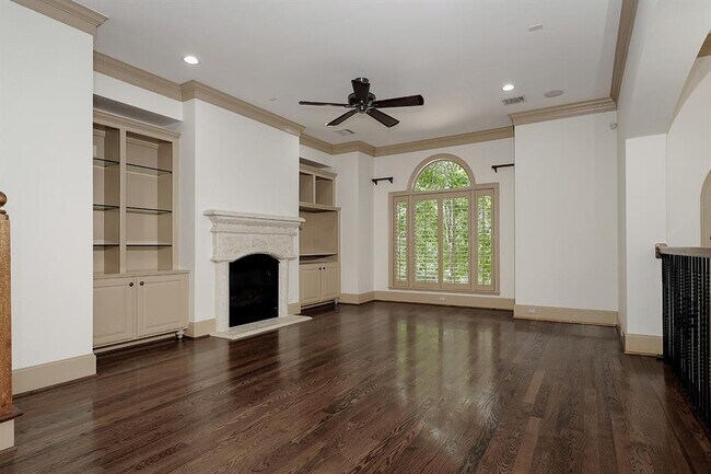 Building Photo - 28 Waterway Ct