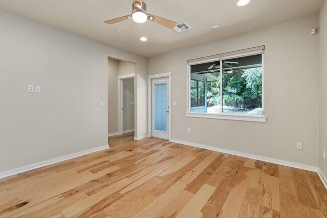 Foto del edificio - 4008 Valley View Rd