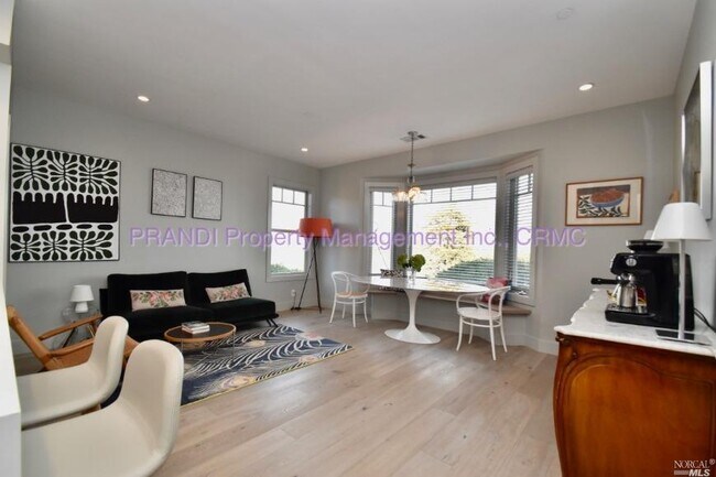 Foto del edificio - 115 Harrison Ave