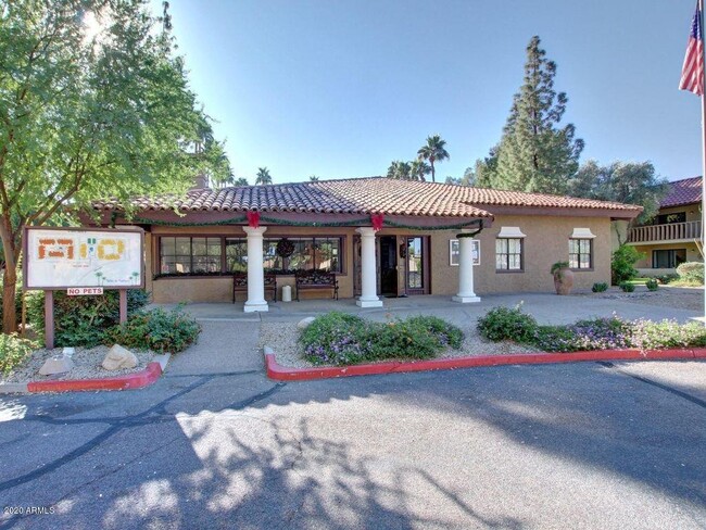 Building Photo - 8649 E Royal Palm Rd