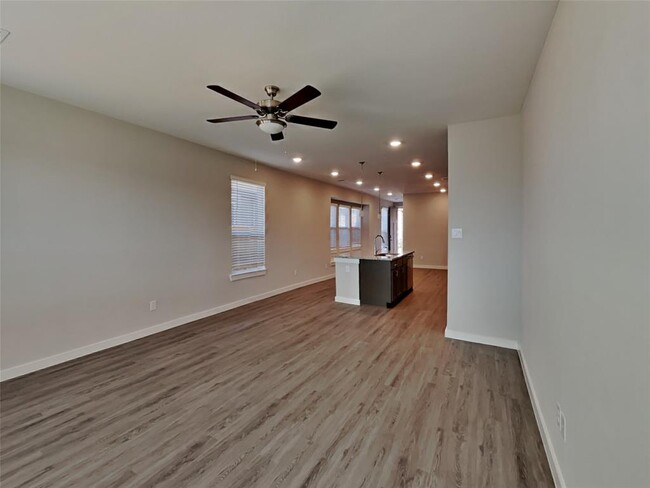 Building Photo - 23635 Gibson Frst Dr