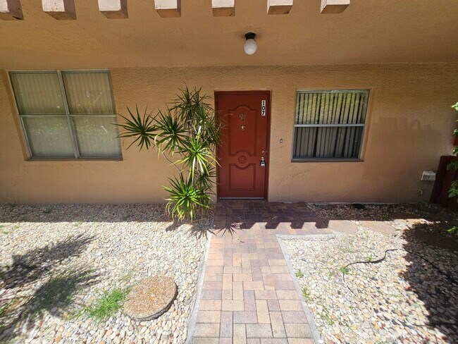 Foto del edificio - 7431 NW 1st St