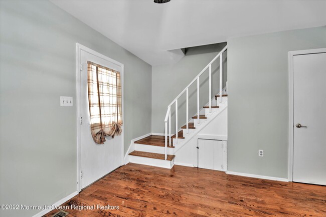 Building Photo - 119 Kingsley Way