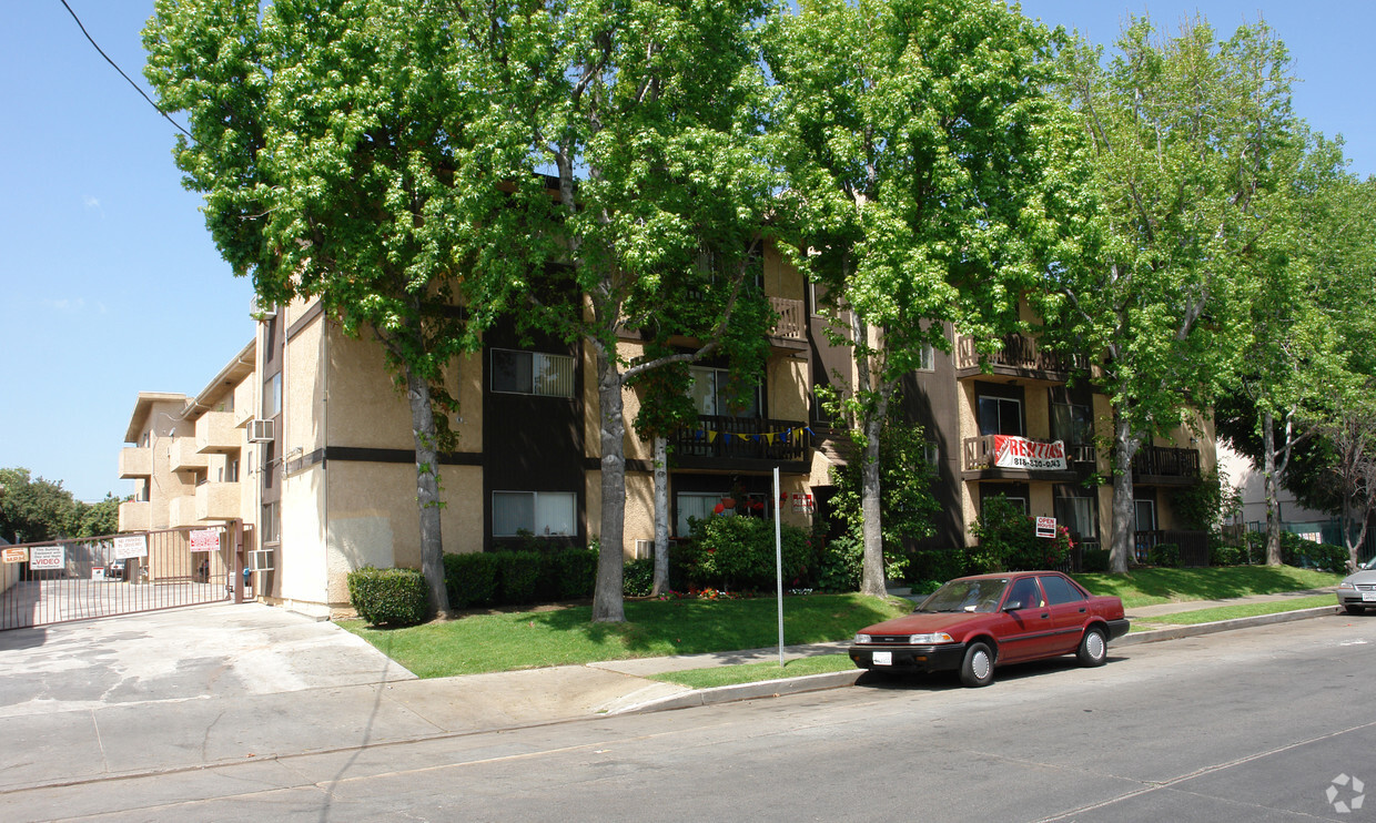 Building Photo - Columbus Apartments