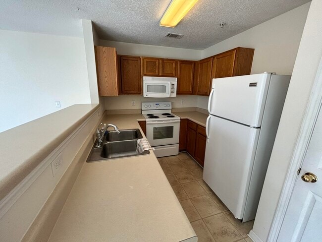 Foto del edificio - 282 Swaying Pine Ct