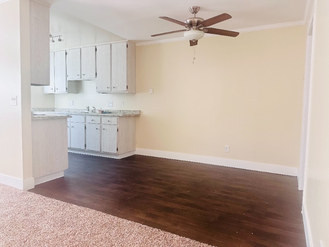 Building Photo - 853 Cherrywood Way