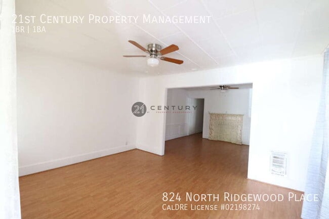 Foto del edificio - 824 N Ridgewood Pl