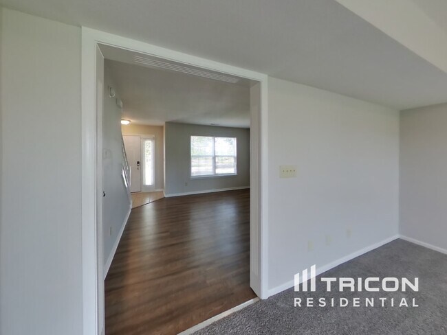 Foto del edificio - 9710 Treyburn Green Way