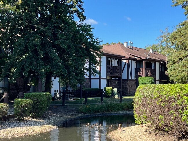 Foto del edificio - 1607 Thames Ct