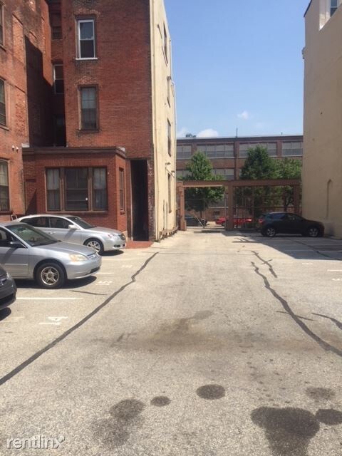 Building Photo - 1 br, 1 bath  - 1806 Green St Apt 303