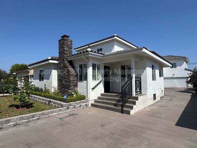 Photo - 1143 W 163rd St House