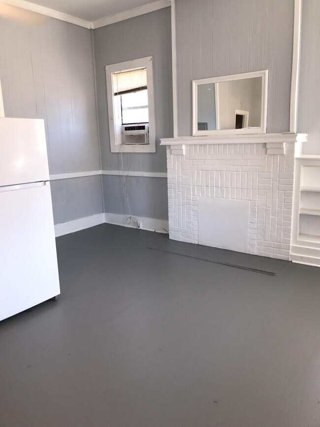 Foto del edificio - 822 Edwards St