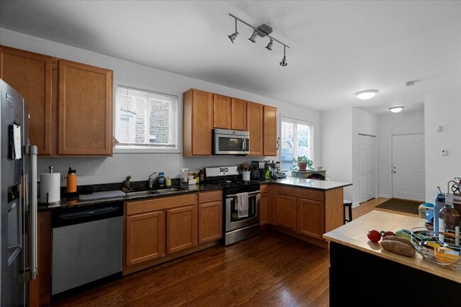 Foto del edificio - 3528 W Shakespeare Ave