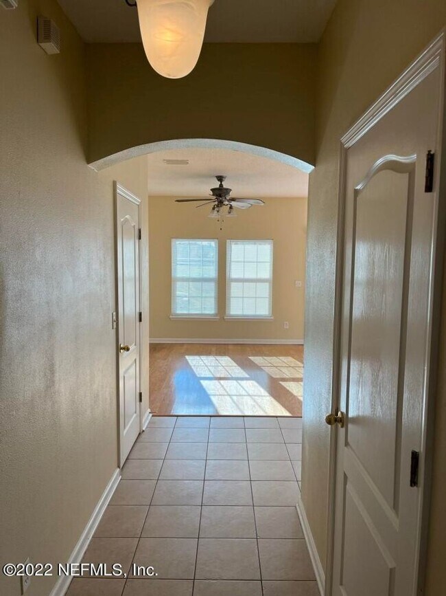 Foto del edificio - Beautiful Townhome in Biscayne Bay!