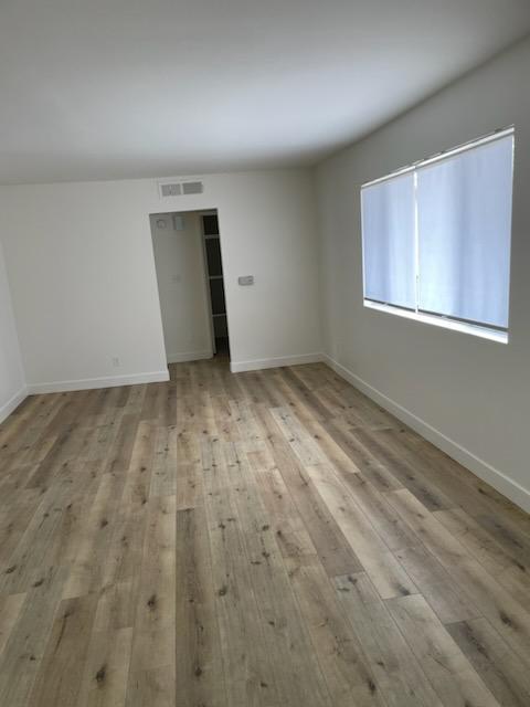 Building Photo - Wood Manor