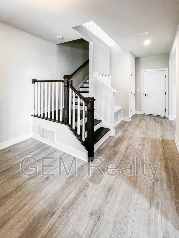 Building Photo - 1484 Meadowlark Glen Rd