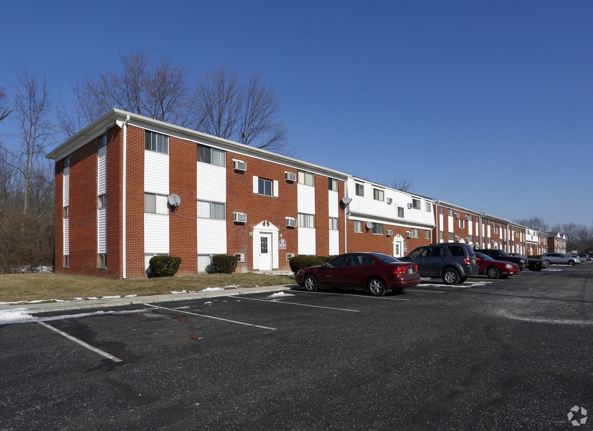 Primary Photo - Roland Manor Apartments