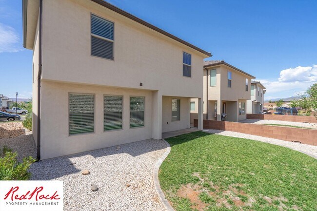 Building Photo - Beautiful 4 Bedrooms and 2.5 Bathroom home