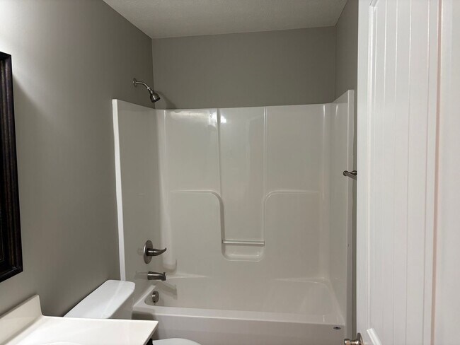 Foto del edificio - 7013 Golgotha Dr