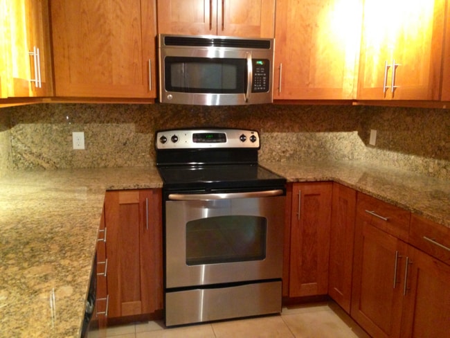 Photo - 230 E Broadway Apartment