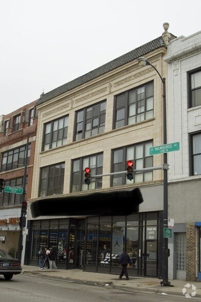 Foto principal - 1324 N Milwaukee Ave