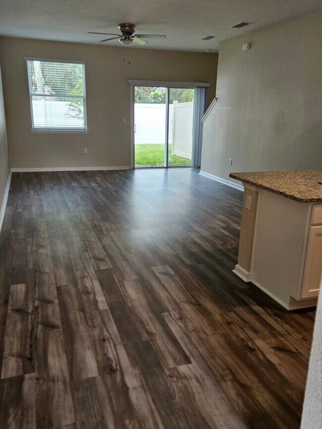 Building Photo - 11774 Beardgrass Way