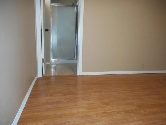 Building Photo - 3124 N Brookfield St