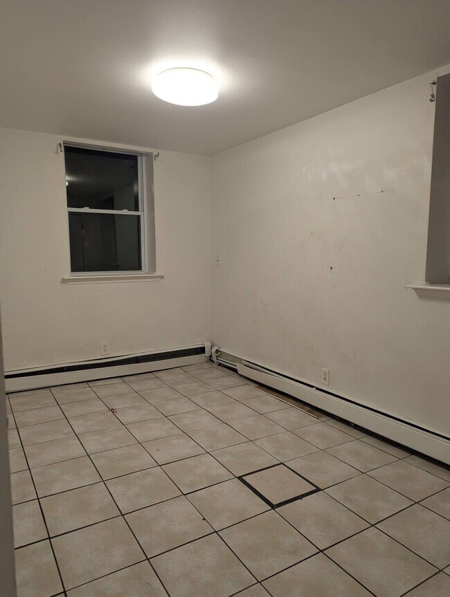 Foto del edificio - 327 Danforth Ave