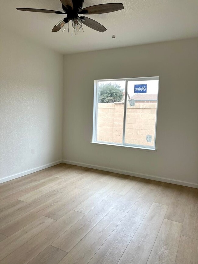 Foto del edificio - Coming Soon