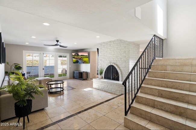 Foto del edificio - 7802 E MacKenzie Dr