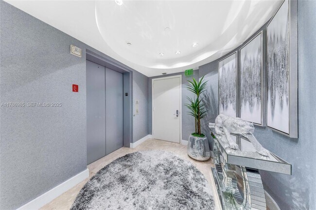 Foto del edificio - 17001 Collins Ave