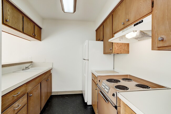 Building Photo - 229 Westmoreland St