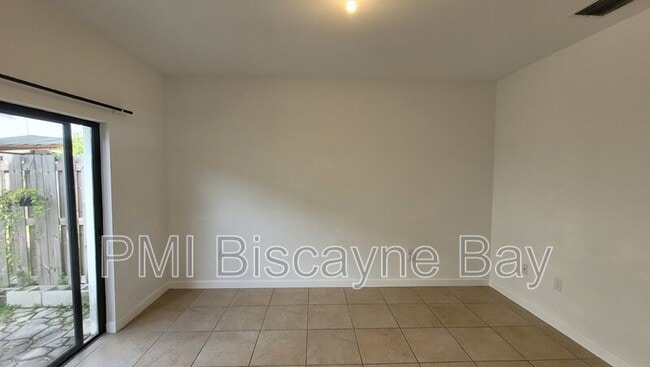 Foto del edificio - 3401 SE 1st Ct