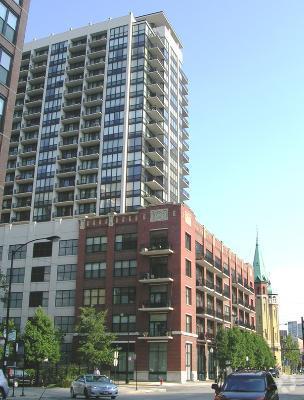 Building Photo - 210 S Desplaines St