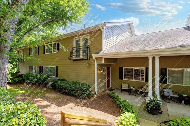 Foto del edificio - 2 br, 2.5 bath Condo - 1468 Briarwood Rd N...