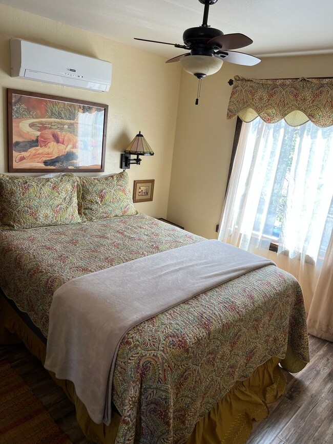 Foto del edificio - Golden Nugget Apartment