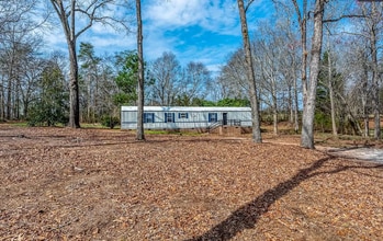 Building Photo - 312 Pine Haven Dr