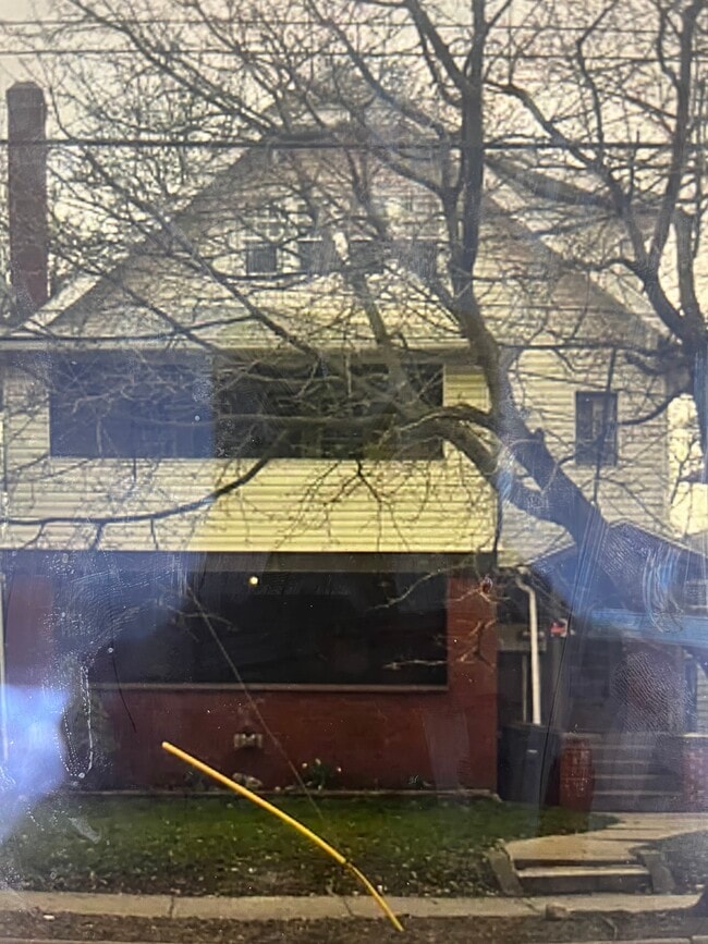 Building Photo - 791 w exchange st