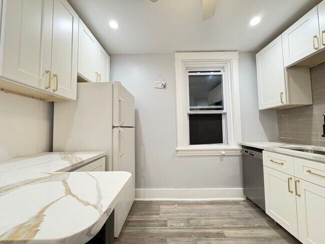 Foto del edificio - 5836 Phillips Ave