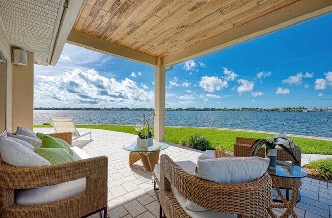 Foto del edificio - 7692 Cove Terrace