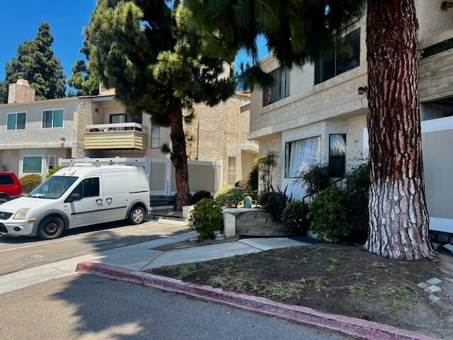 Foto del edificio - 1720 Melrose Ave